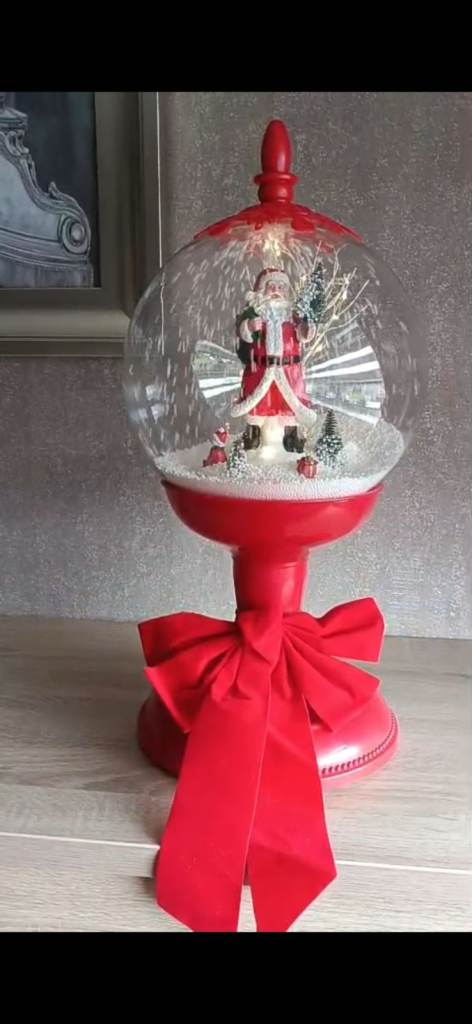 Lovely Santa Claus Light-Up Christmas Decoration – As New