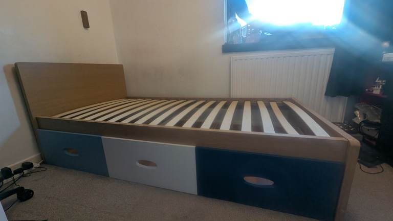 Single bed with 3 drawers