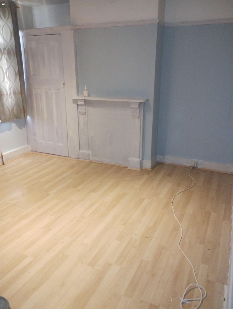 Room To let rent £550 per month all inclusive Ilford Barkingside Romford Chigwell