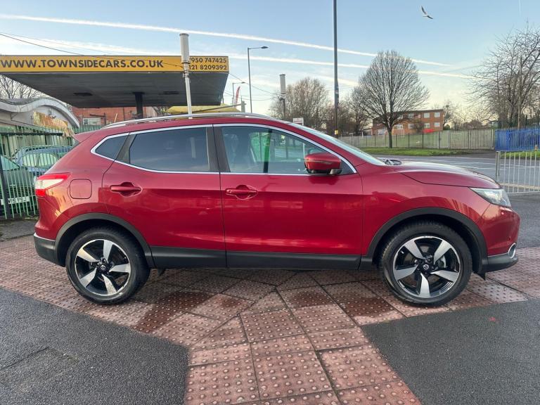 2015 Nissan Qashqai 1.2 DiG-T N-Tec+ 5dr HATCHBACK PETROL Manual