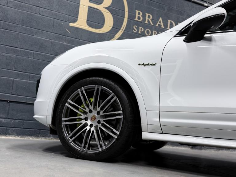 PORSCHE CAYENNE 3.0 V6 E-Hybrid S Platinum Edition 2017