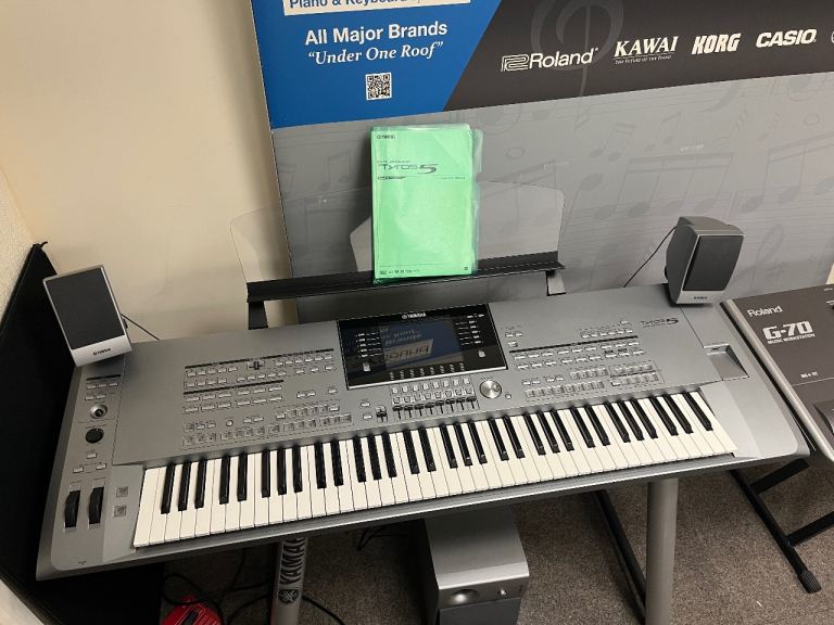 Yamaha Tyros 5 XL 76 Keys Arranger Workstation includes MS05 Speakers