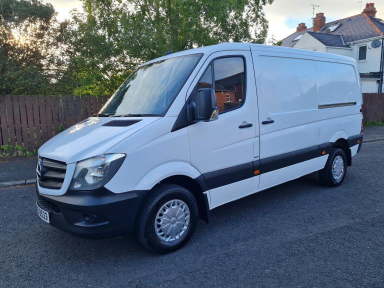 Year 2017 One Owner Mercedes Benz Sprinter 214 Cdi Diesel 2143cc Blueefficiency Medium Wheel Base 