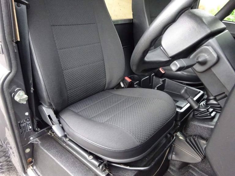 2016 Land Rover Defender Hard Top TDCi [2.2] PANEL VAN DIESEL Manual