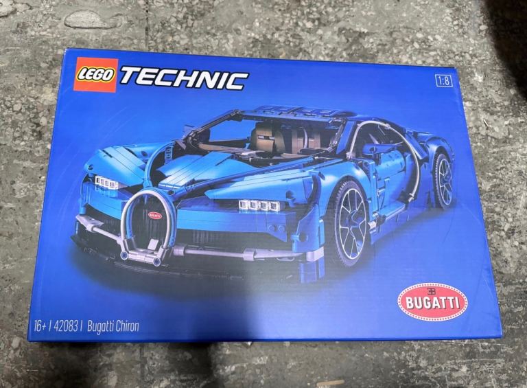 LEGO Technic Bugatti Chiron 42083 - Brand New Sealed