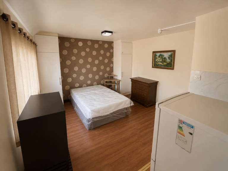 BENEFITS ACCEPTED - Studio Flat Available in Feltham Hounslow TW4