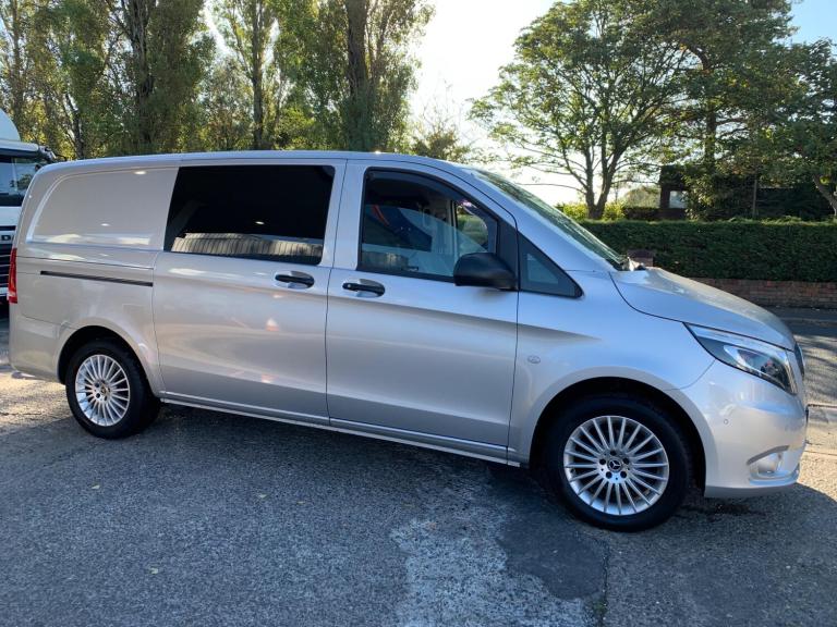2022 Mercedes-Benz Vito 116CDI Premium Crew Van 9G-Tronic PANEL VAN DIESEL Automatic