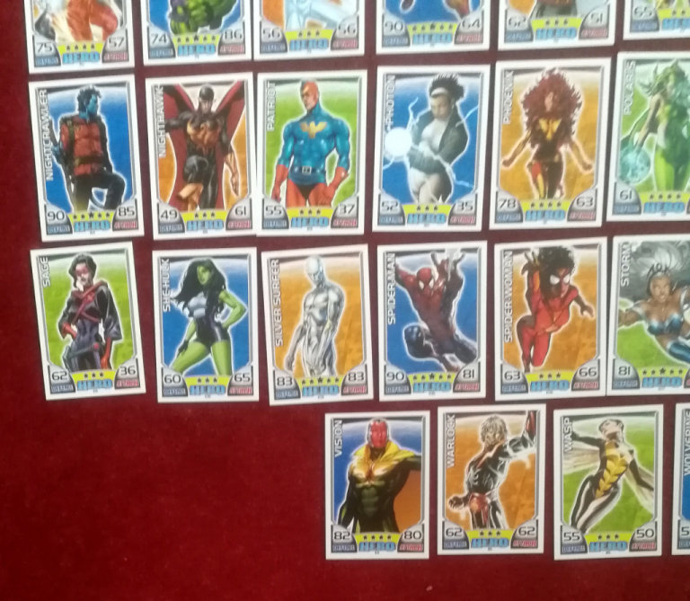 TOPPS Hero Attax Marvel Universe 114 Cards Hero Villain & Weapon 2011