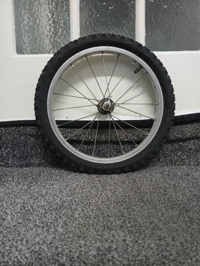 Small cycle wheel tyre 