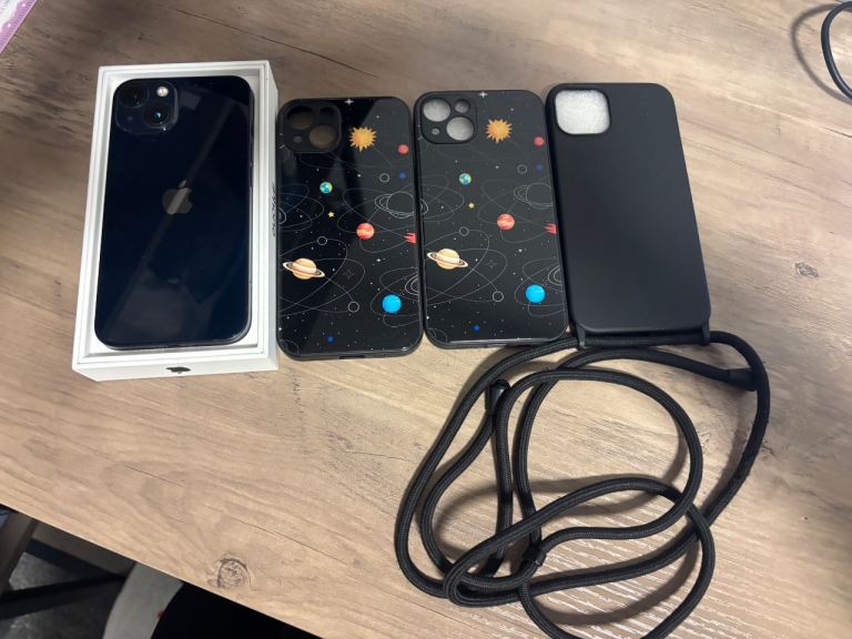 iPhone 13 256g with box and phone cases unlocked