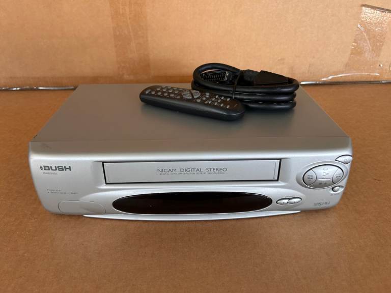Bush VCR925NSIL VHS HQ NICAM Digital Stereo Silver VCR Recorder+ Working+ Remote