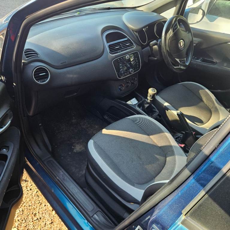 Fiat, PUNTO, Hatchback, 2012, Manual, 1368 (cc), 5 doors