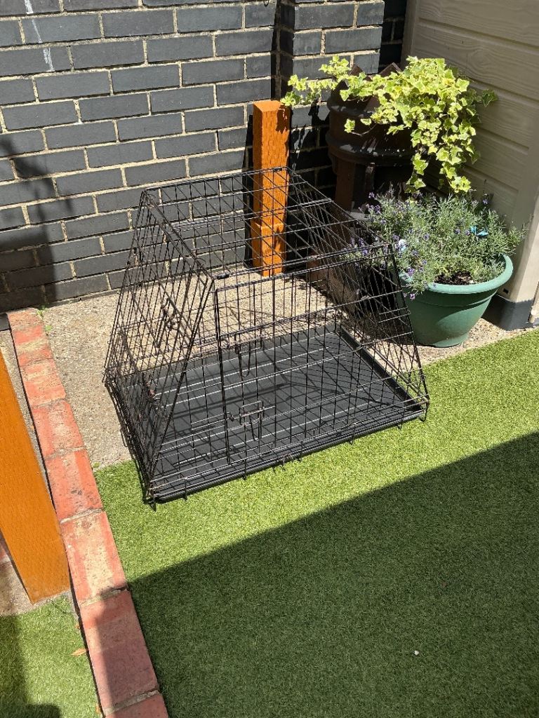 Angled Dog crate for car boot in black with two doors 