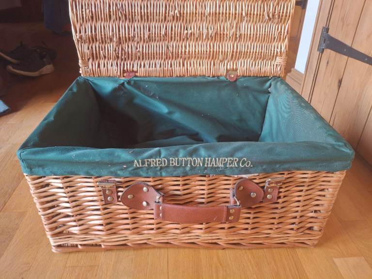 Hamper basket