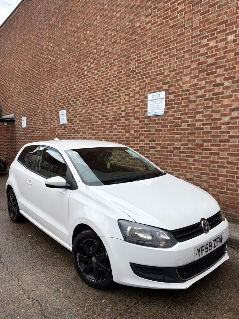 Volkswagen, POLO, Hatchback, 2010, Semi-Auto, 1390 (cc), 3 doors