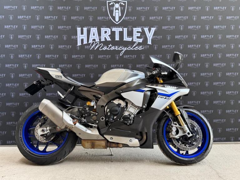 2016 Yamaha R1M 1000