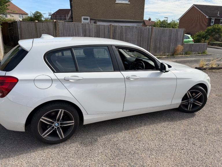 BMW, 1 SERIES, Hatchback, 2014, Manual, 1995 (cc), 5 doors