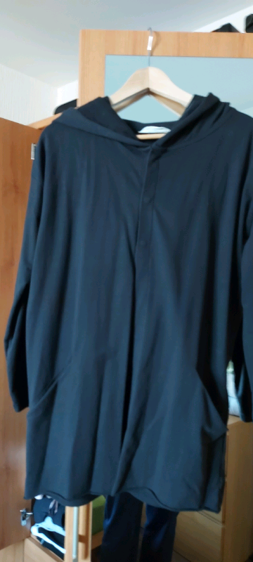 Diverse Black oversize cape with an oversize hood. Size S.