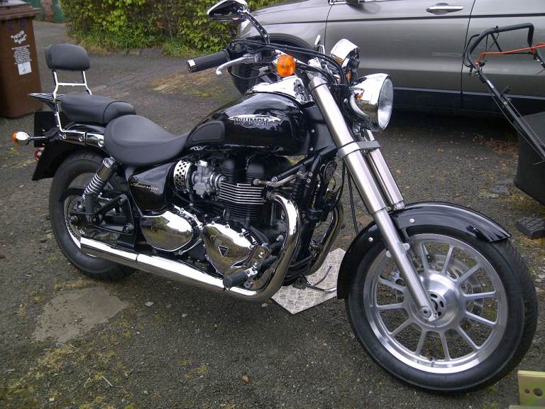 Triumph, BONNEVILLE, 2010, 865 (cc)