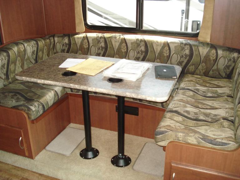 Fleetwood Storm 28F american motorhome rv  LPG AUTOMATIC 2012