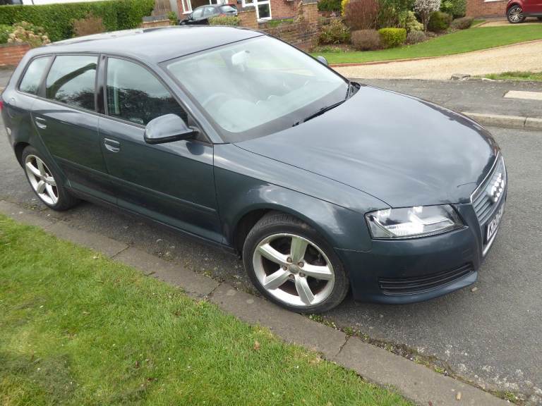 Audi A3 Technik MPI Hatchback 2009 Manual 1595 (cc) - low mileage