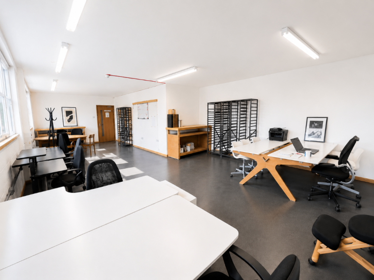 50% OFF SUMMER OFFER! 350sqft Large Office to Rent in Hackney Wick E9