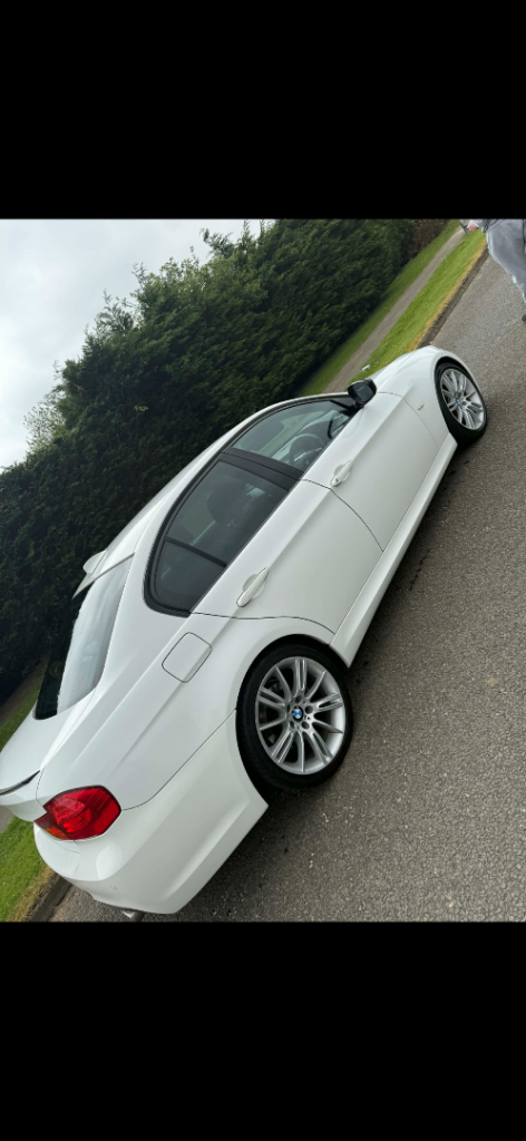 BMW, 3 SERIES, Saloon, 2011, Manual, 1995 (cc), 4 doors