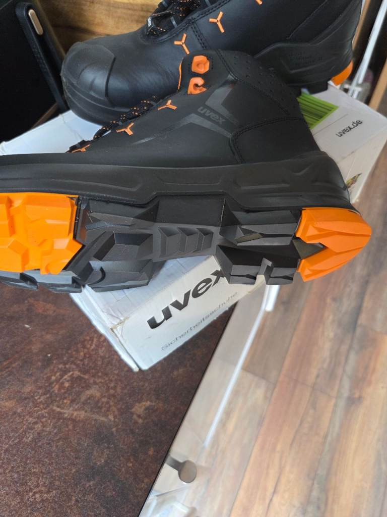 Arco safty boots size 10 