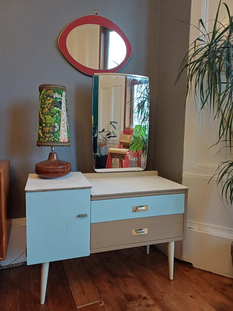 Vintage mid century bedroom furniture - ideal for a child’s bedroom 