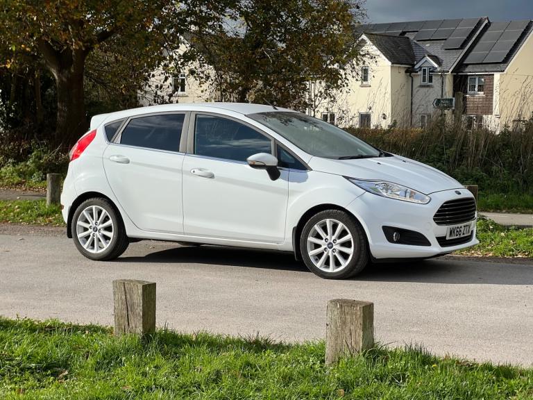2016 Ford Fiesta 1.5 TDCi Titanium 5dr HATCHBACK Diesel Manual
