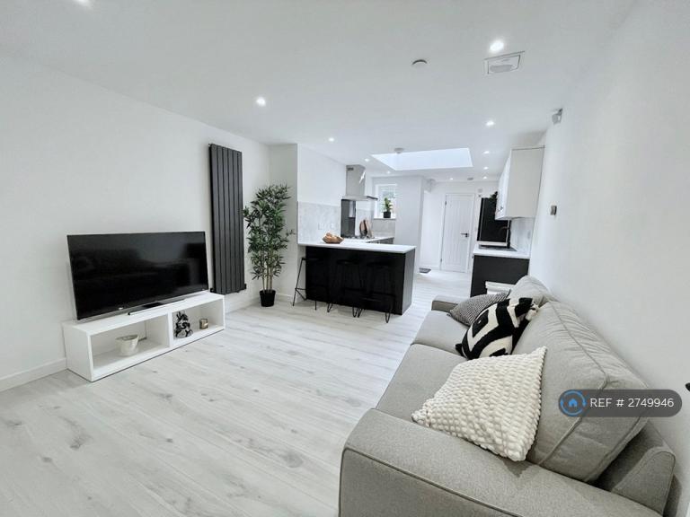 3 bedroom house in Chandos Street, Coventry, CV2 (3 bed) (#2749946)