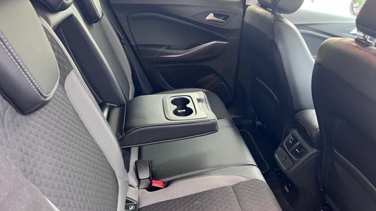 2021 Vauxhall Grandland X 1.5 Turbo D SRi Nav 5dr HATCHBACK Diesel Manual