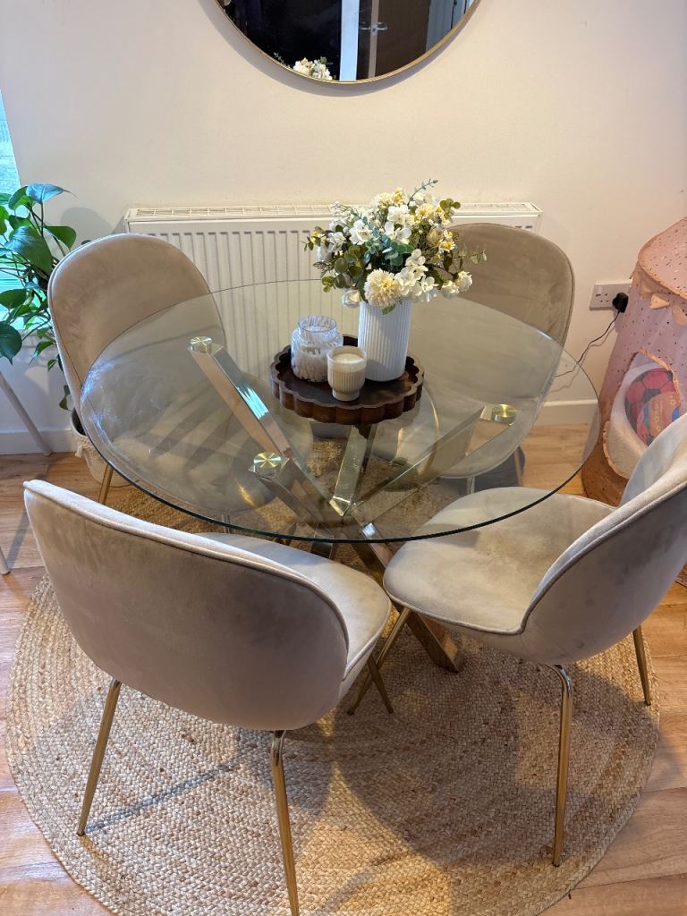 Glass Dining Table with 4 Beige/Grey Velvet Chairs