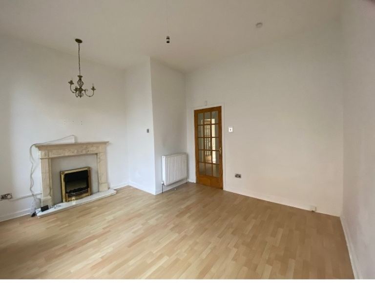 EXCELLENT LOCATION…Holmlea Rd Cathcart  IMMEDIATE ENTRANCE 