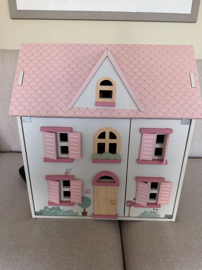 Little Dutch Doll’s House