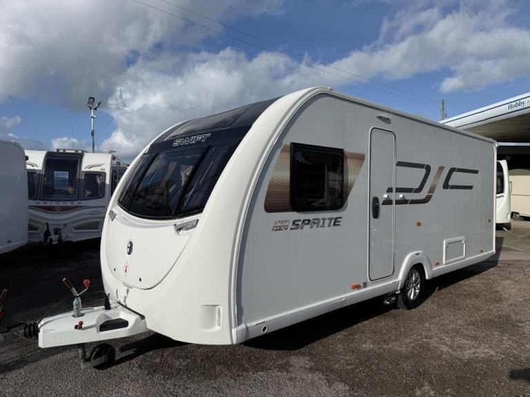 2020 SWIFT SPRITE Major 4SB 4 Berth fixed Island bed