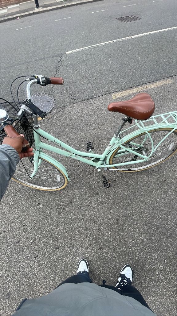 Vintage Style City Bike – Excellent Condition