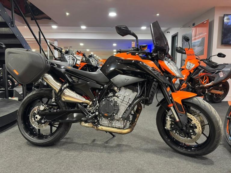 2021 KTM 890 Duke 