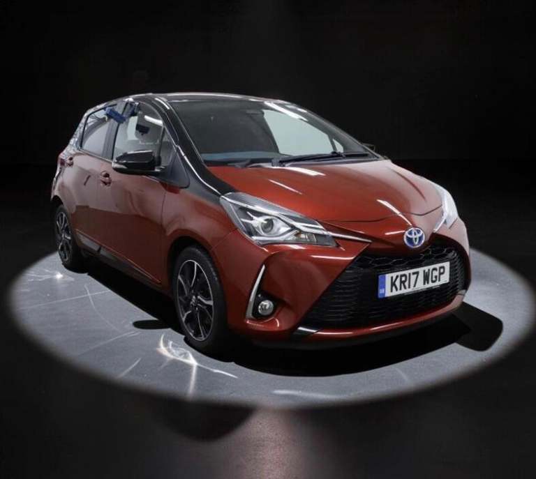 2017 Toyota Yaris 1.5 Hybrid Red Bi-tone 5dr CVT HATCHBACK PETROL/ELECTRIC Automatic