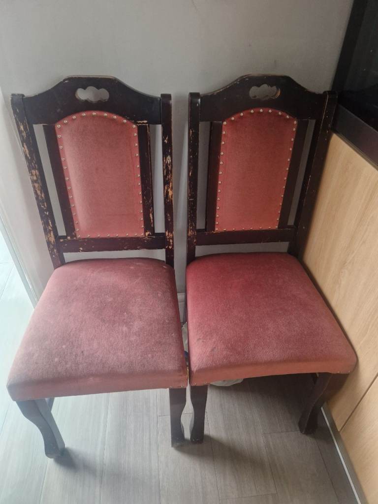 Two use pink brown chairs 