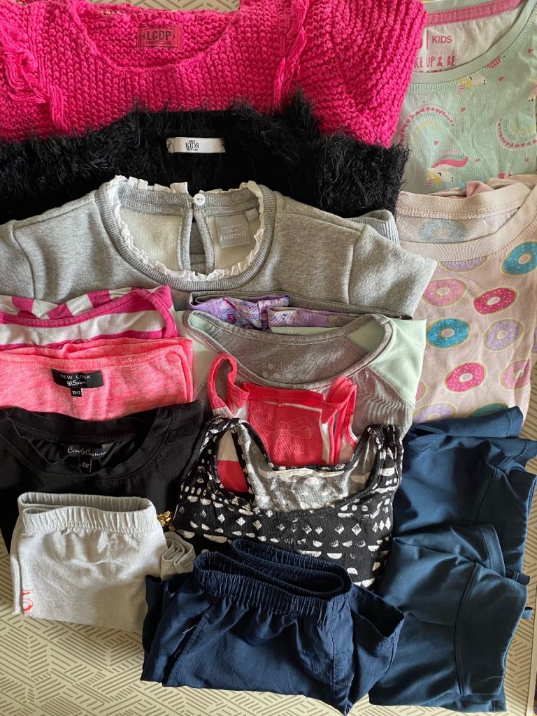 Girls clothing bundle, 10/11 years, £5.