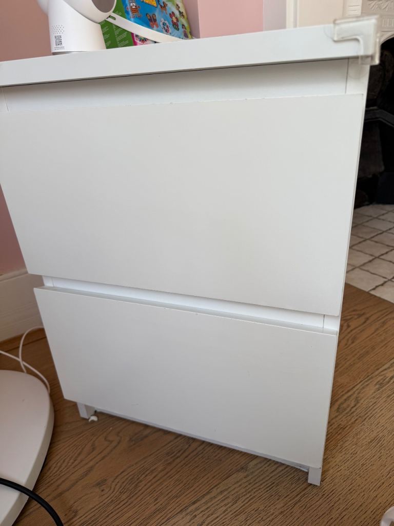 White 2-Drawer Bedside Table – Good Condition