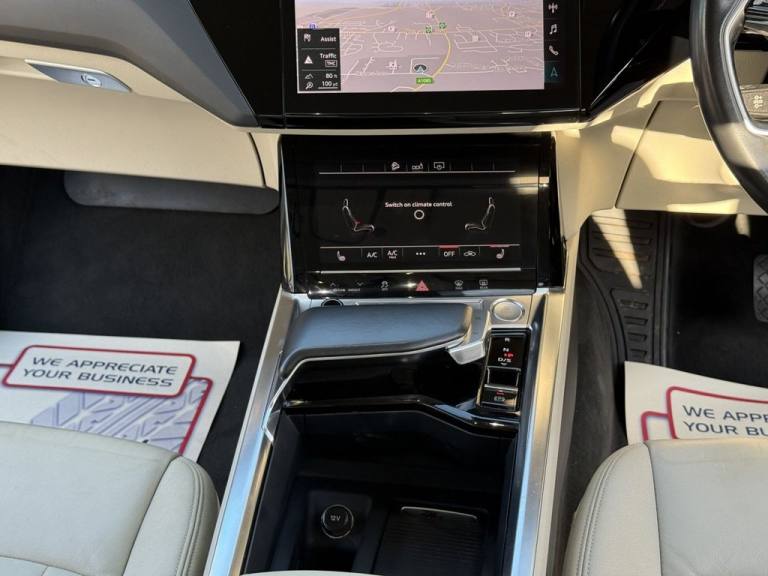 2019 Audi e-tron 55 SUV 5dr Electric Auto quattro 95kWh (408 ps) ESTATE ELECTRIC Automatic