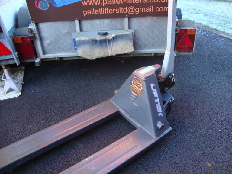 EX Lease pallet trucks