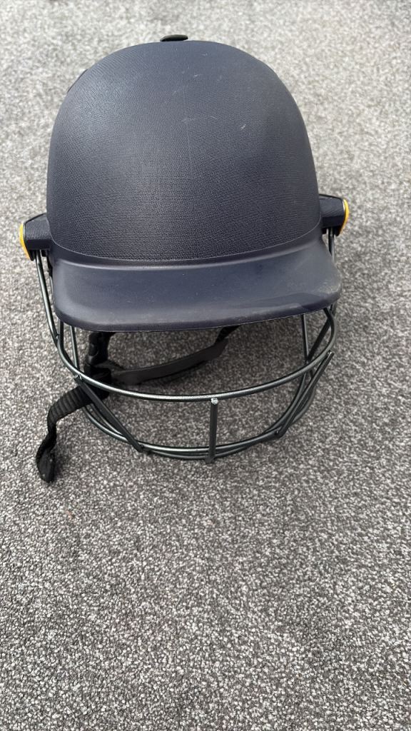 Cricket helmet 