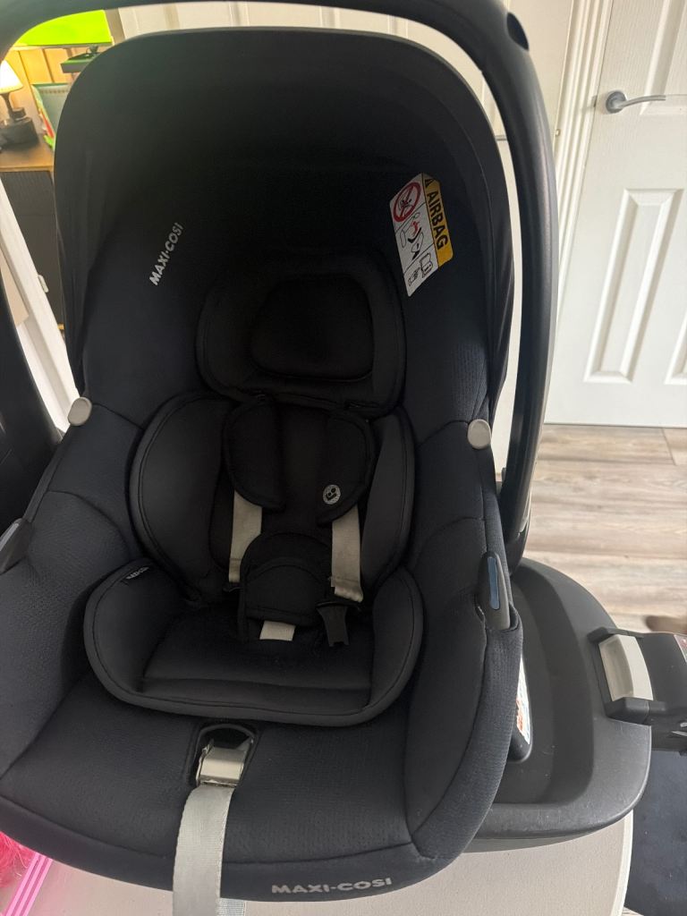 Maxi cosy baby car seat 