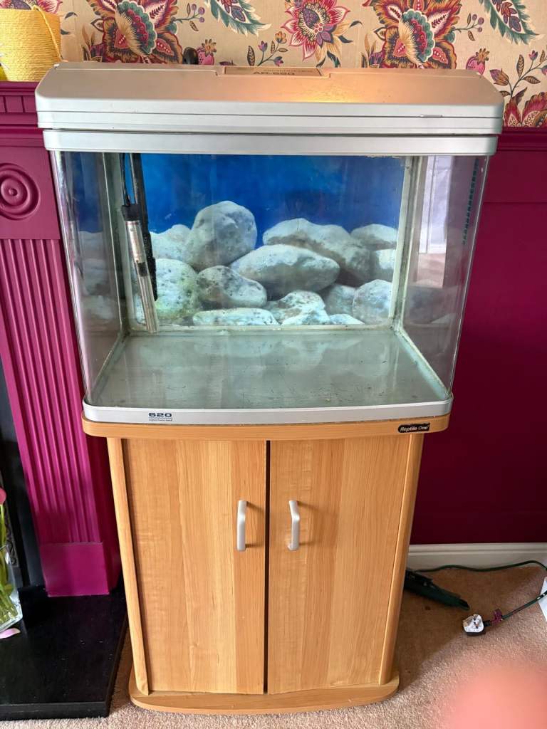 Aqua One AR-620 Aquarium and cabinet + JBL External Filter