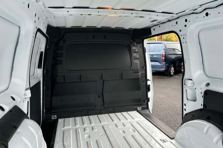 2025 Ford Transit Connect 250 Trend AUTO L2 LWB 1.5 EcoBoost PHEV 150ps, SAT NAV, REAR PARKING SE...