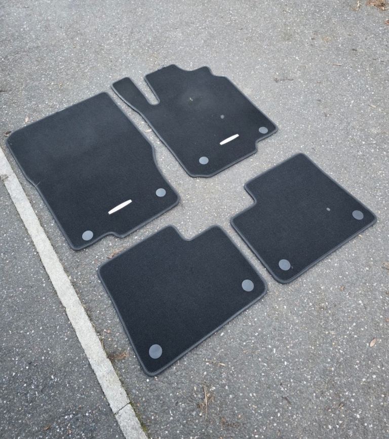 Mercedes Benz GLE/ ML Genuine Mats