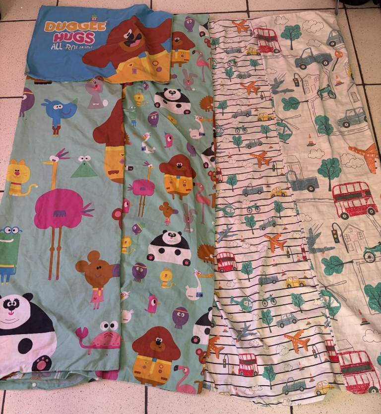 COT BED QUILT COVERS, HEY DUGGEE DOG AND VEHICLE DESIGNS ALL FOR ONLY £8 PAIR, CAN POST